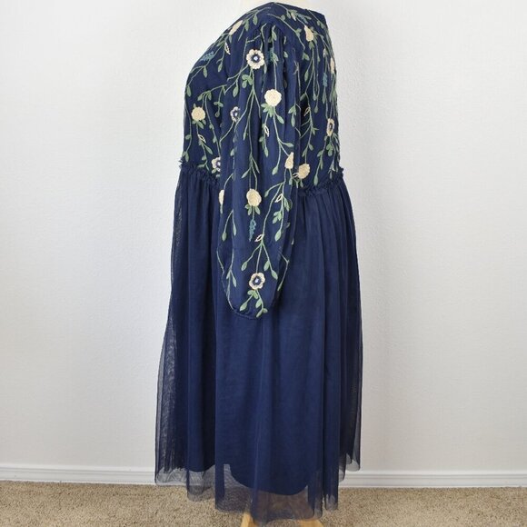 JessaKae Leah Dress Floral Embroidered - 4x - Picture 5 of 9